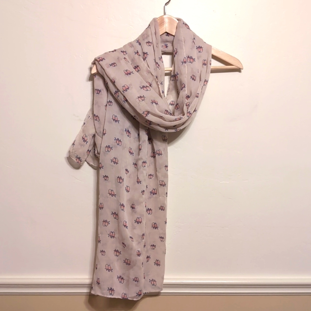 Gauzy Cotton Scarf with a Lovebird pattern